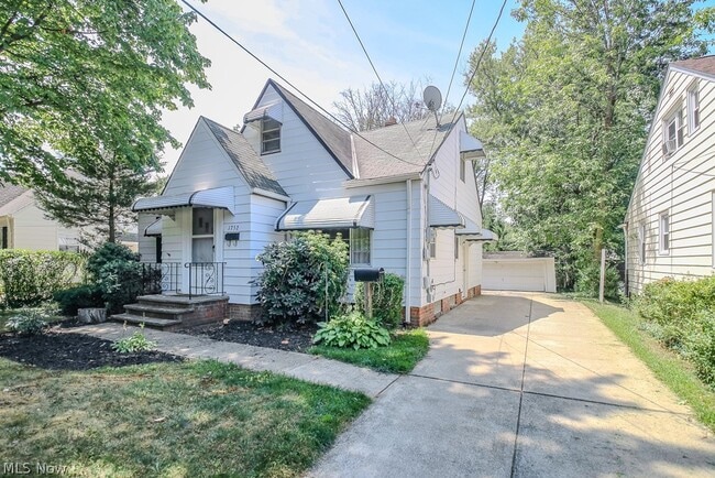 Building Photo - 1752 Brainard Rd