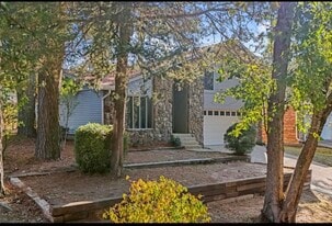 Building Photo - 8615 Kennesaw Mountain Dr