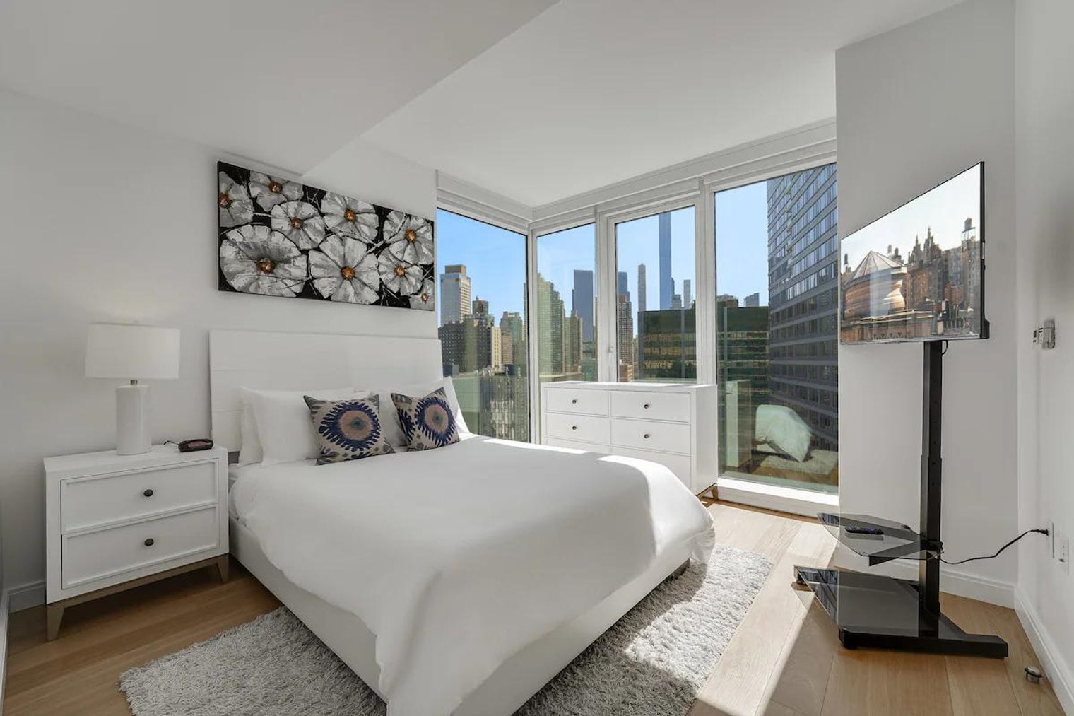 Building Photo - 625W W 57th St