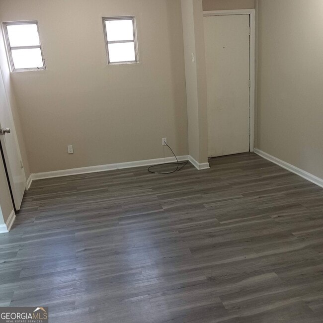 Building Photo - 2308 Boulevard Granada SW
