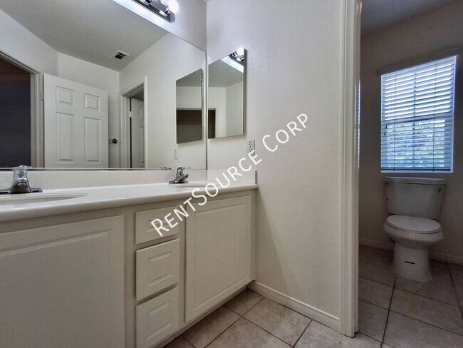 Building Photo - 24335 Alyssum Pl