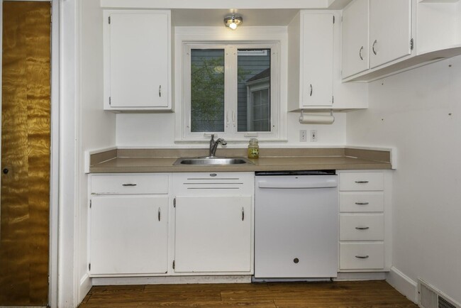 Building Photo - 1616 Morton Ave