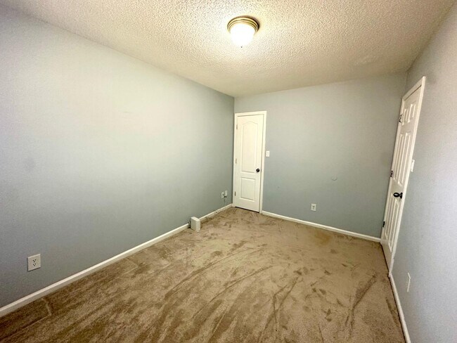 Building Photo - 8200 Reames Rd