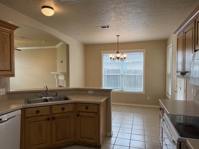 Building Photo - 223 Karten Ln