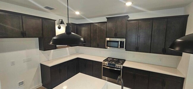 Building Photo - 8423 Bay Rdg Cir