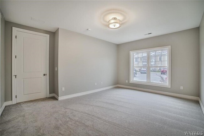Building Photo - 275 Northill Dr