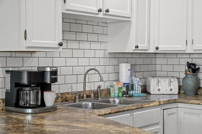 Building Photo - 1630 Hwy 2378