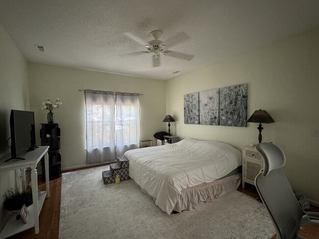 Building Photo - 110 Oglehili Trace