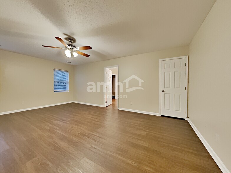 Building Photo - 2338 Sir Edward Ln