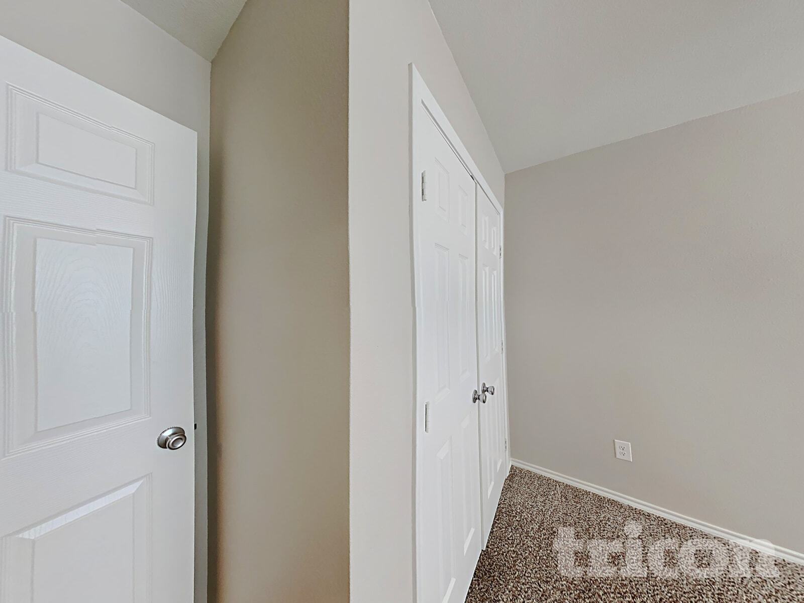 Building Photo - 10628 Lone Pine Ln