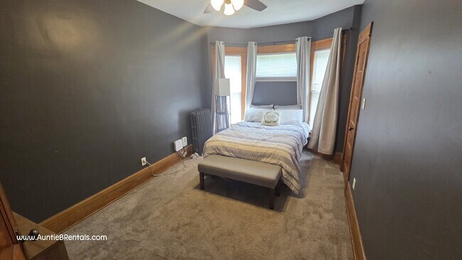 Building Photo - Spacious 4BR  in Saint Paul | 2 Full Baths - VIDEO TOUR