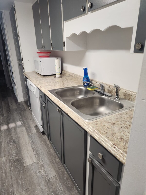 Building Photo - 365 Bluefish Dr