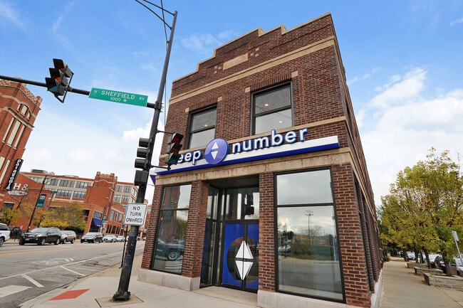 Primary Photo - 1802 N Sheffield Ave