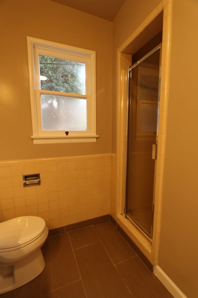 Building Photo - Home in North Kentwood Neighborhood of Wes...