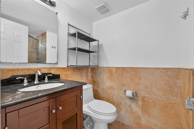 Building Photo - 6800 SW 45th Ln