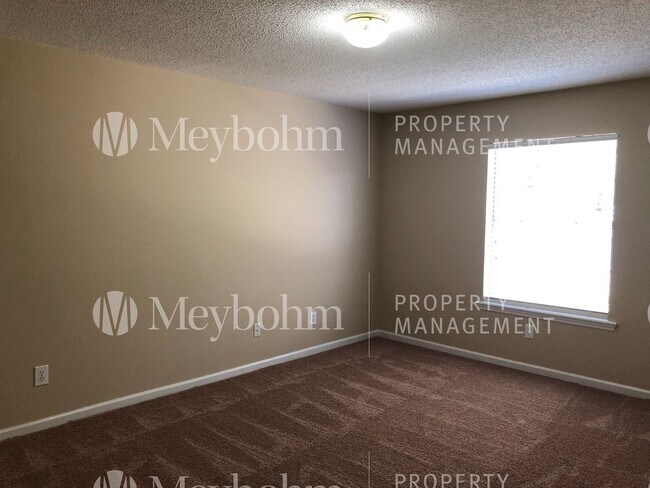Building Photo - 714 Legacy Court