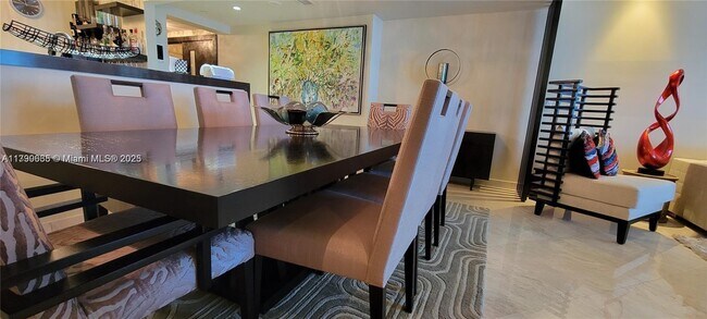 Building Photo - 1331 Brickell Bay Dr