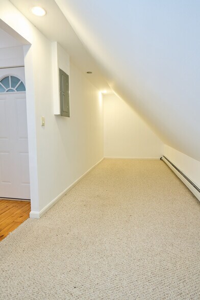 Flex/Office Space - 20 Buzzell St