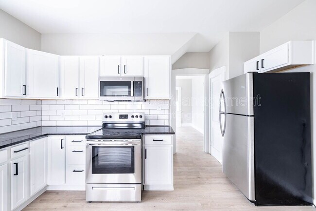 Building Photo - 3850 N Capitol Ave