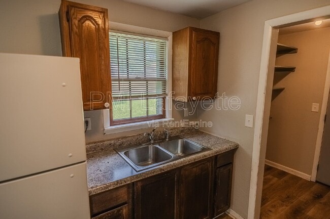 Building Photo - 436 Lamplighter Ln