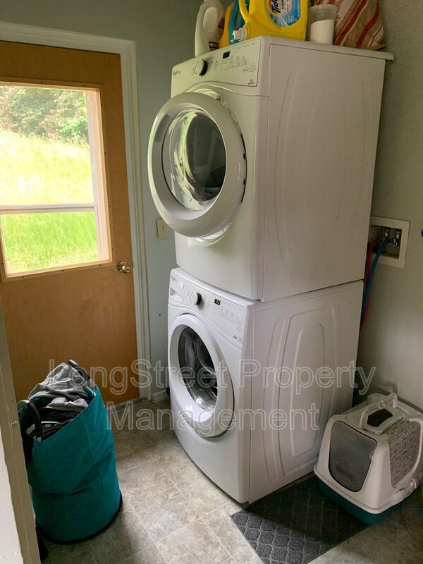 Building Photo - 1012 NW 34th St