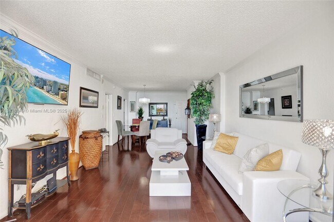 Building Photo - 2501 S Ocean Dr
