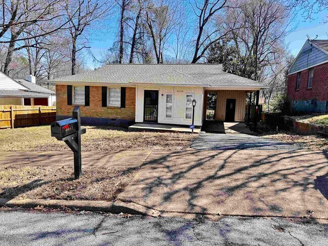Primary Photo - 3558 Kensett Dr