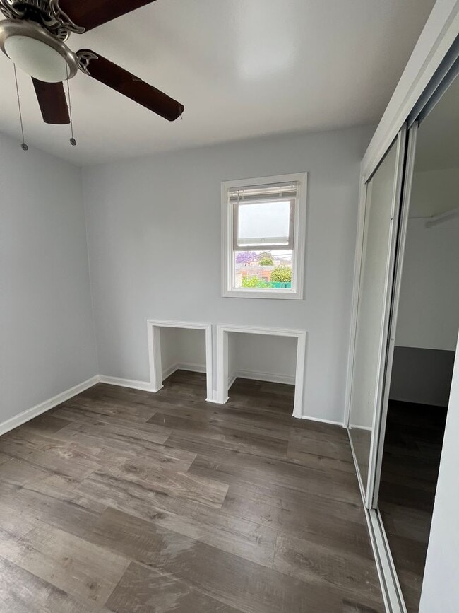 Building Photo - 3 Bedroom 1.5 Bath Back house