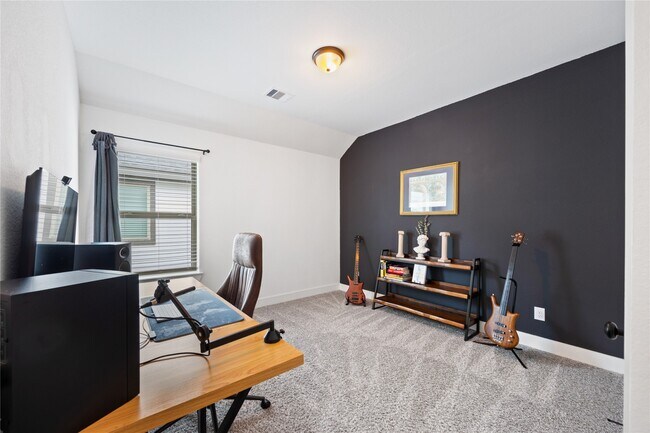 Building Photo - 10636 Wild Chives