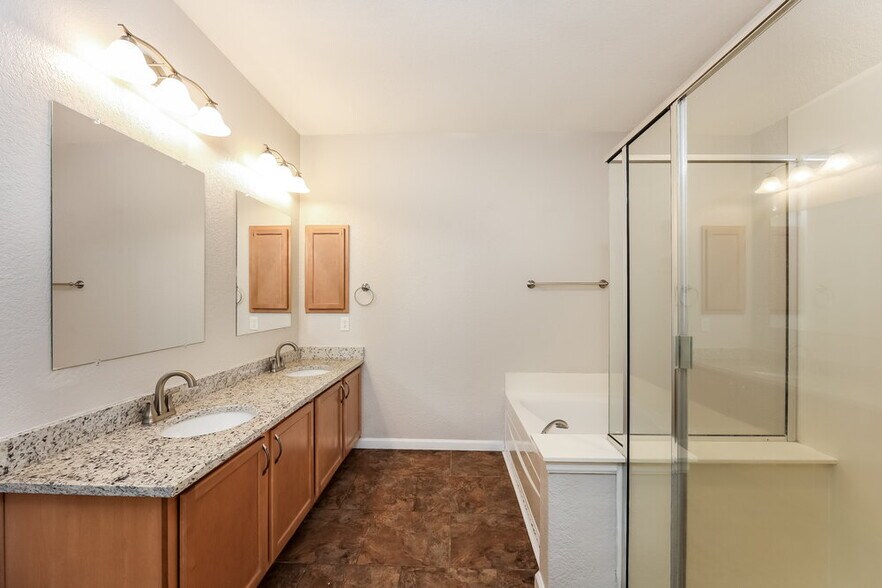 Building Photo - 4823 James Gaines