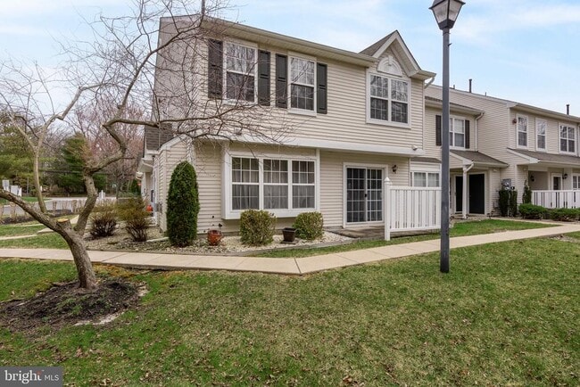 Building Photo - 1505 Beacon Hill Dr