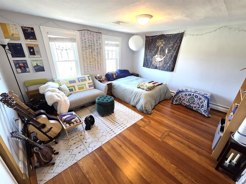 Building Photo - 33 Electric Ave