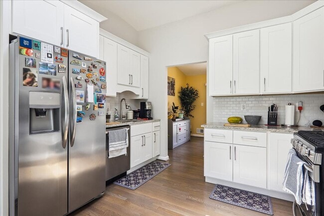 Building Photo - COMING SOON - Fresh and Updated - 4Bed/3Bath Split Level  w/ spacious yard