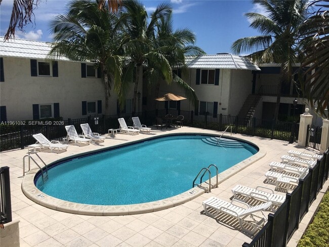 Building Photo - 8609 SW 68th Ct