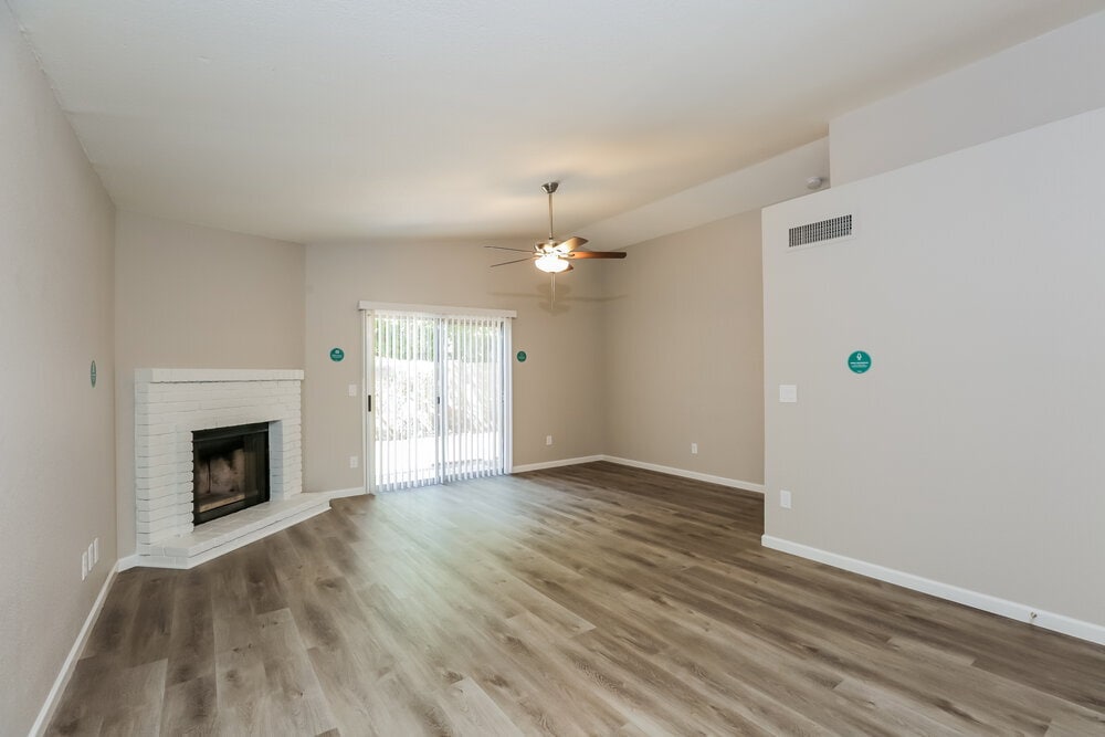 Building Photo - 1616 N Alta Mesa Dr