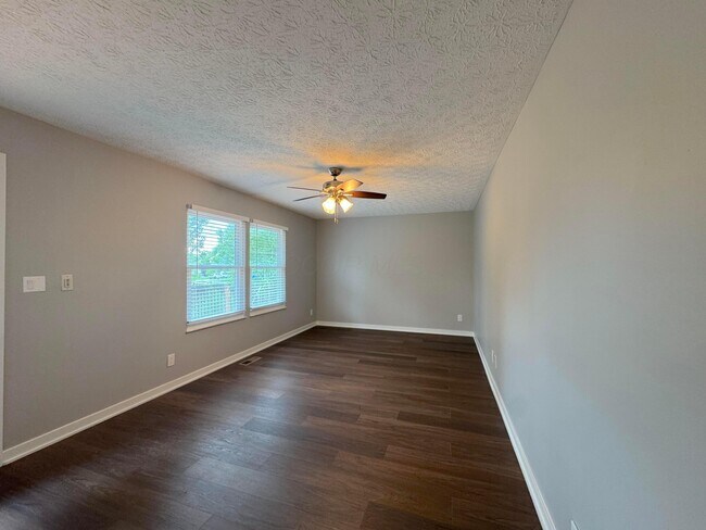 Building Photo - 2113 Smokymill Rd