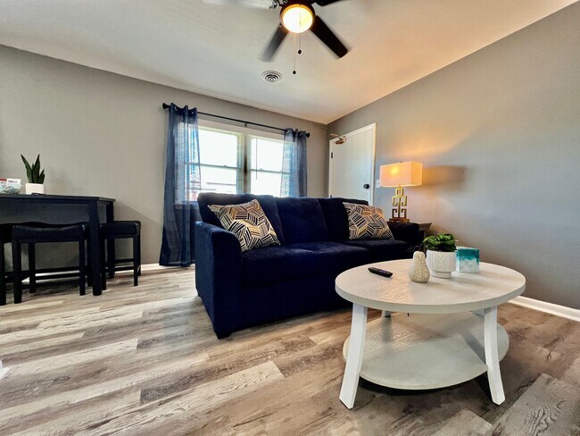 Building Photo - Fully furnished apartment with all utilities and High-speed internet included