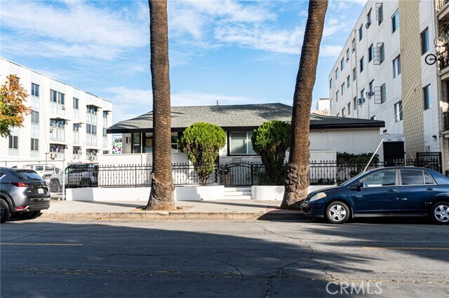 Building Photo - 240 Linden Ave