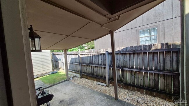 Building Photo - 2370 Shoal Creek Dr