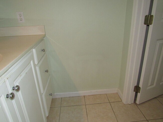 Building Photo - Foxborough Subdivision