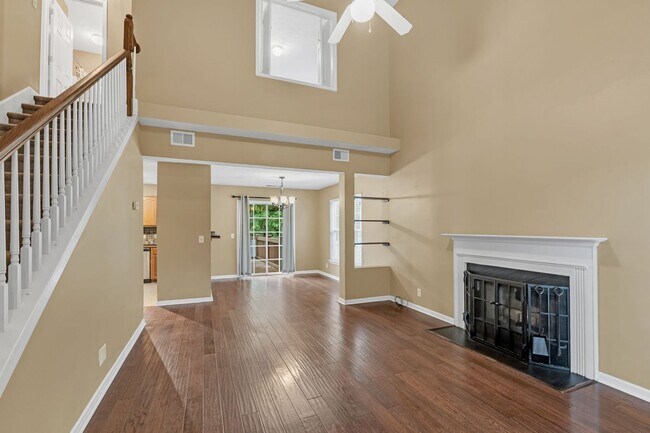 Building Photo - Awesome 3BR/2BA home near Percy Priest!