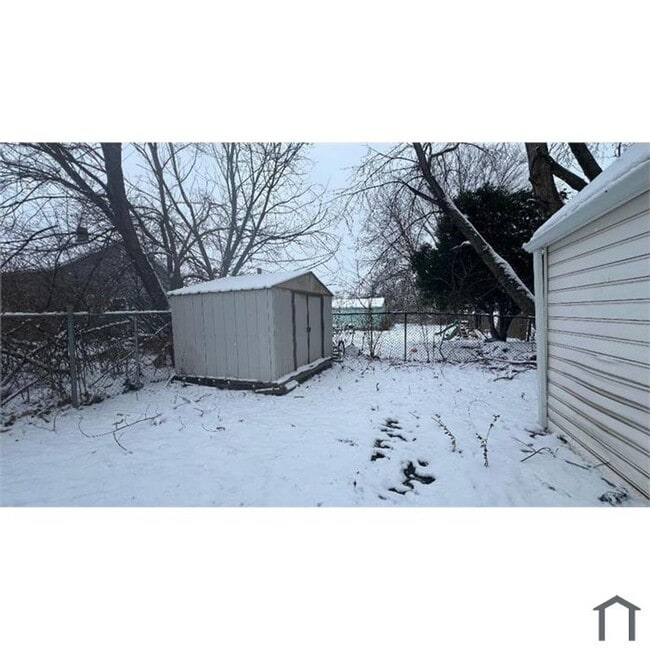 Building Photo - 3638 Sykora Rd