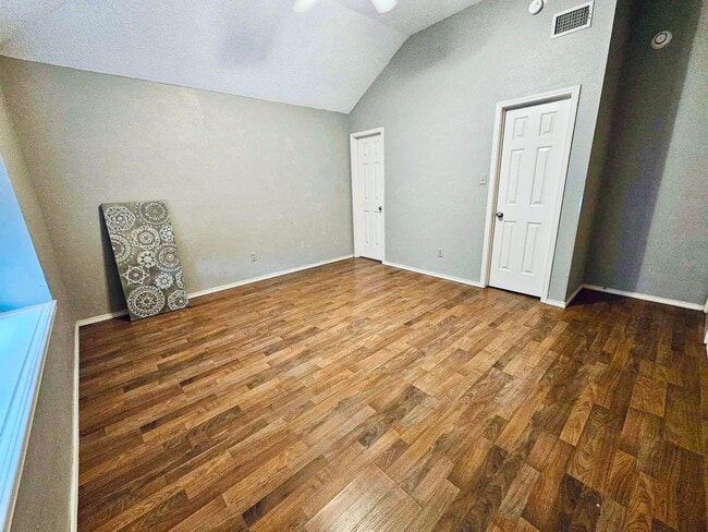 Building Photo - 7538 Tantara Ct