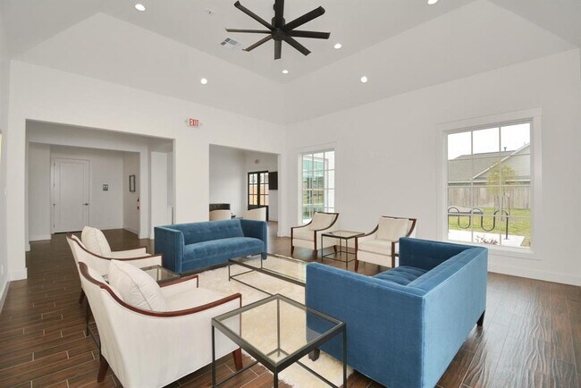 Building Photo - 11807 Kinlough Dr