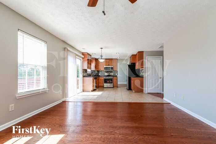 Building Photo - 1273 Royal Ives Ct SE