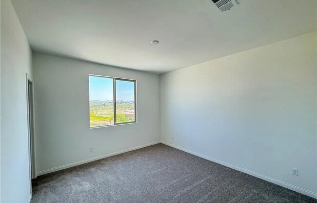 Building Photo - 17754 Pinot Noir Dr