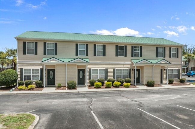 Building Photo - 2 bed, 2.5 bath pet friendly apartment for...