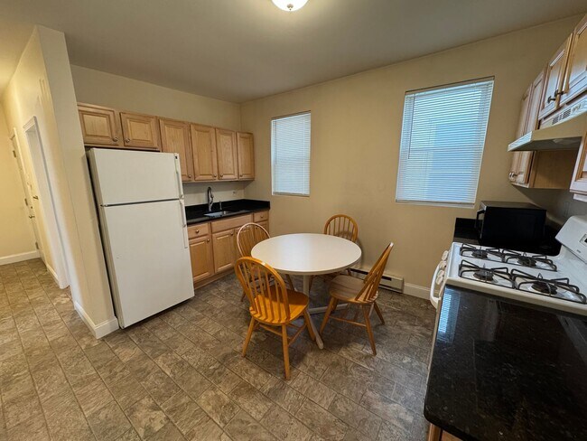 Building Photo - 220 Middlesex Ave