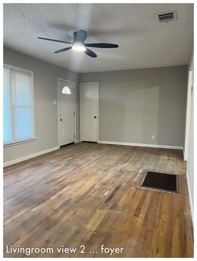 Building Photo - 226 E Murray St