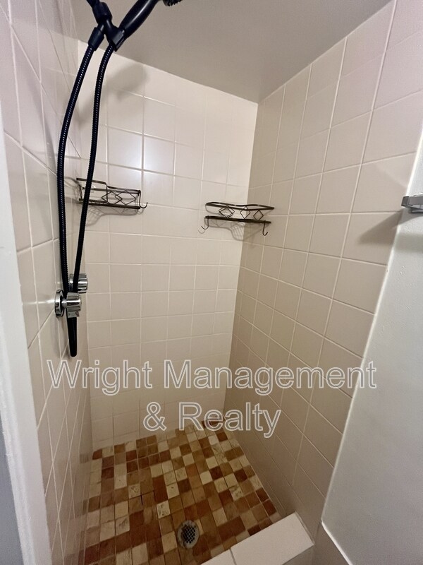 Building Photo - 5033 Farley Dr